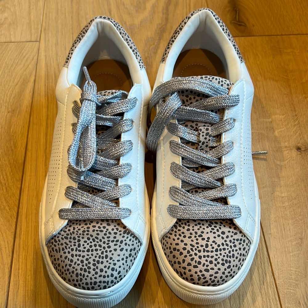 Universal Threads Madison Shoes